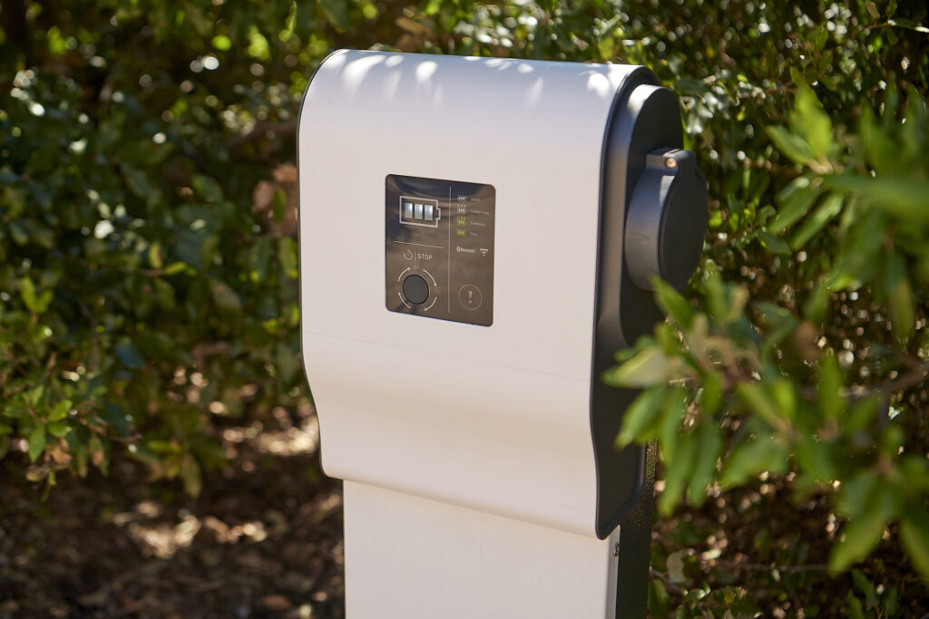 Borne de recharge pour véhicule électrique - Legrand